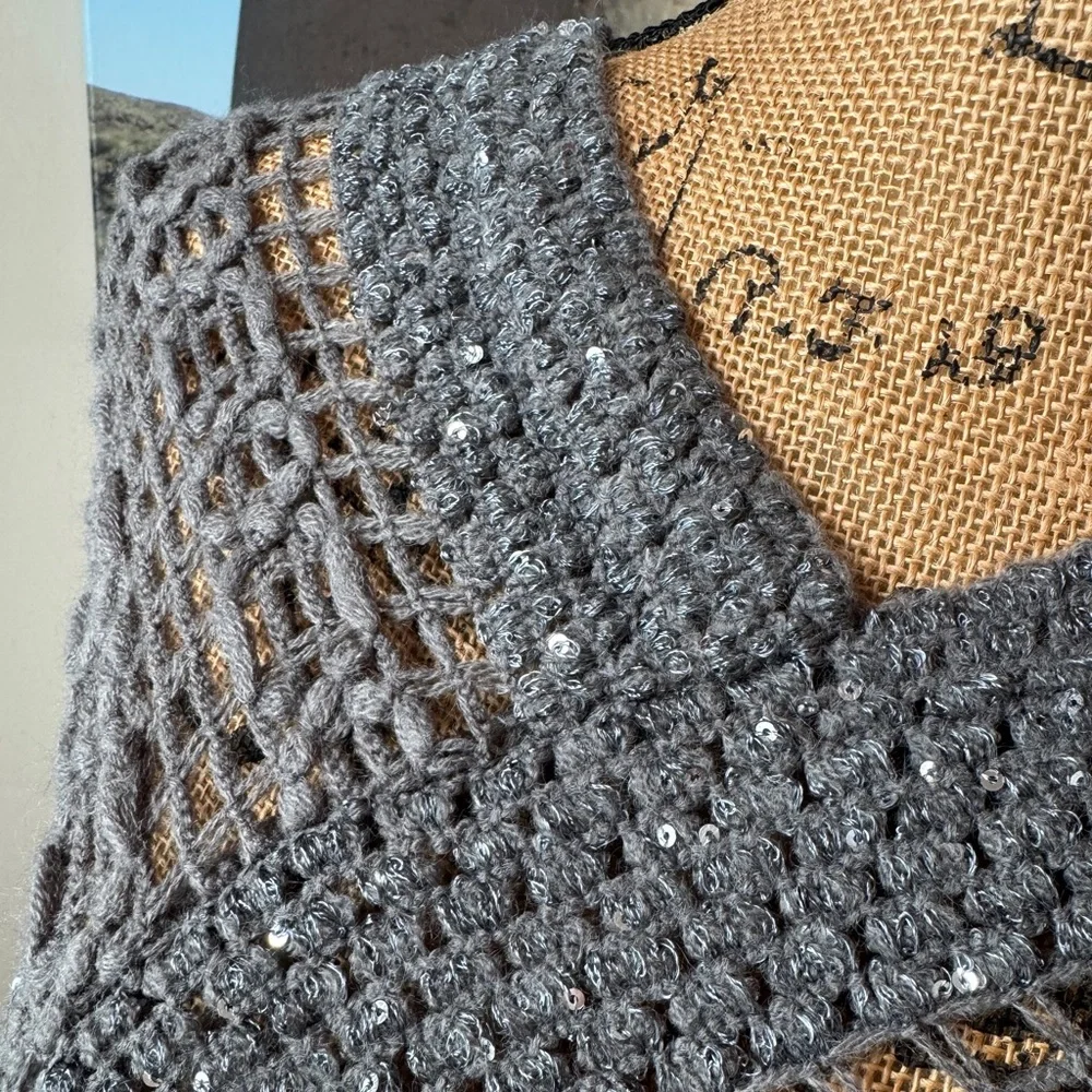 Gray knit poncho /shawl with sequin and fringe detail Riah fashion LA - Picture 8 of 11